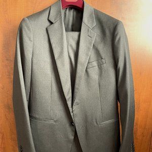 Men's Wool Theory Suit Slim Cut, 40 Jacket 33 Pant Retail $600 Like NEW